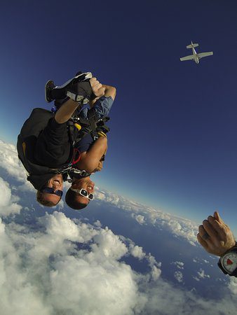 two people parachuting